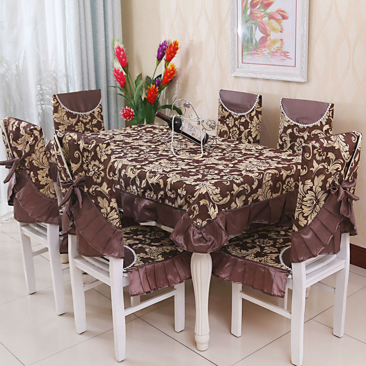 Couvertures de bricolage brunes pour chaises de cuisine