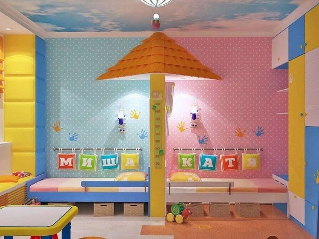 Camera per bambini in stile luminoso per bambini piccoli.