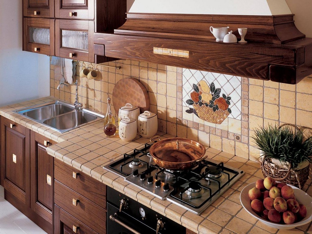 bellissimo grembiule realizzato in piastrelle di formato standard con un'immagine nello stile della cucina