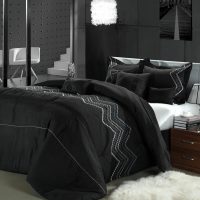 stile insolito della stanza in foto a colori nera
