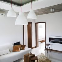 stile del soffitto con cemento nella foto dell'appartamento