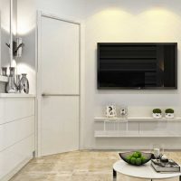 murs blancs dans le décor de la maison dans le style du minimalisme photo