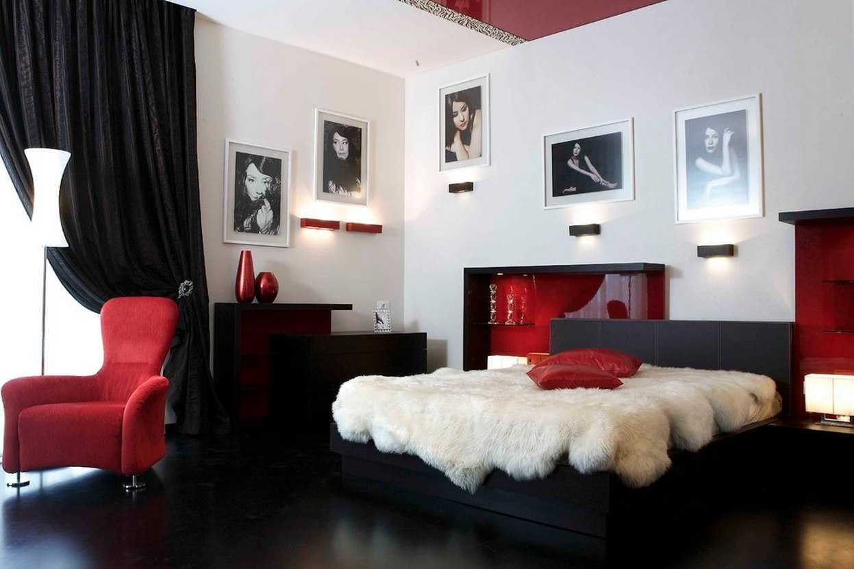 combinazione di rosso con altri colori nel design dell'appartamento