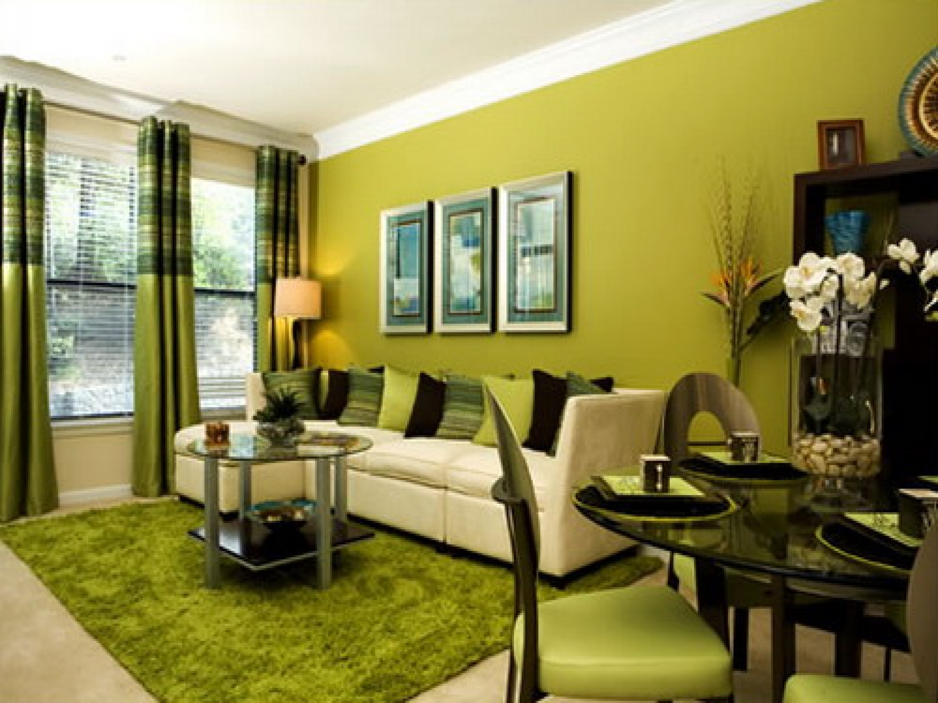 bright pistachio color in the interior of the apartment