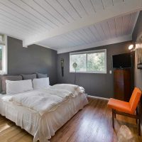 foto luminose di design della camera da letto svedese