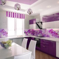 style de chambre lumineuse en photo violet
