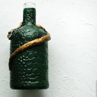 version à faire soi-même de la décoration originale de bouteilles en cuir