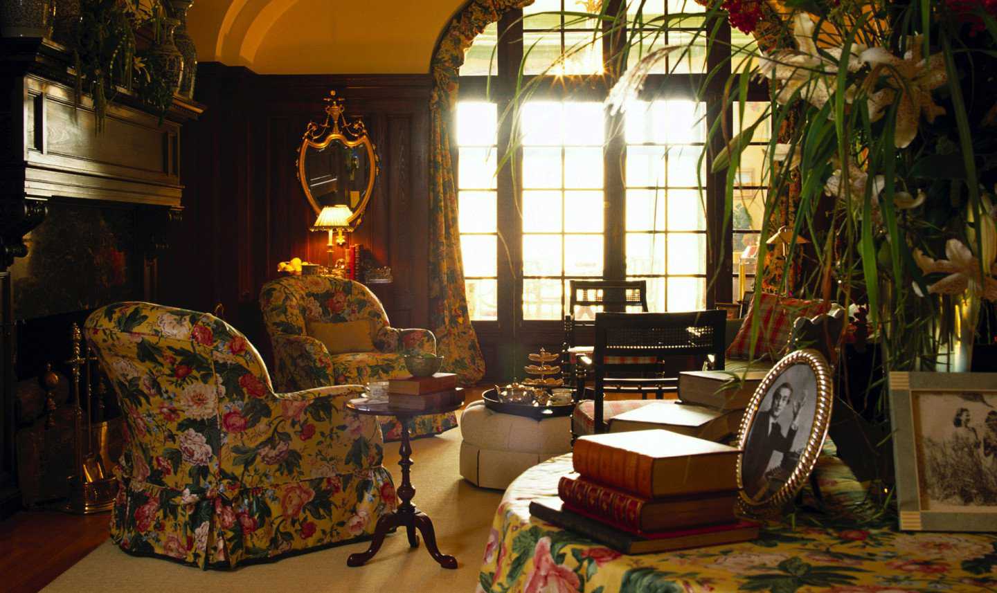 interni moderni di soggiorno in stile vintage