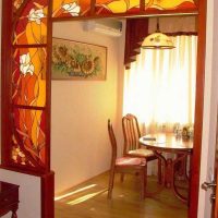 foto classica della stanza in stile vetro colorato