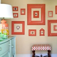 világos narancssárga kombinációja a lakás dekorációjában más színű fotóval
