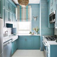stile appartamento luminoso in foto a colori blu