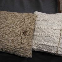 oreillers tricotés dans le style de la photo de la chambre
