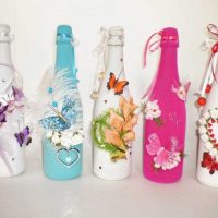 design original de bouteilles en verre avec photo de rubans décoratifs