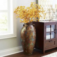 variante de la conception lumineuse d'un vase de sol avec photo de fleurs décoratives