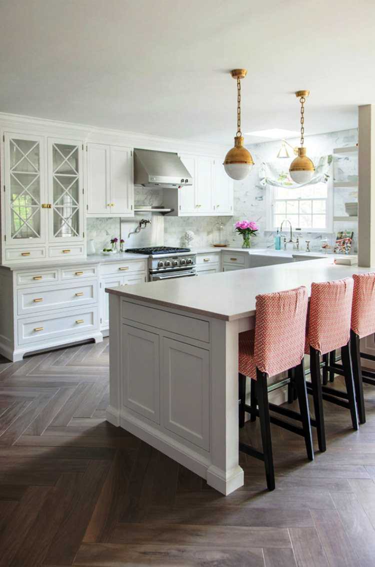 the idea of ​​a beautiful style of a large kitchen