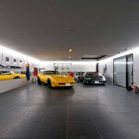 idée de design inhabituel d'une photo de garage