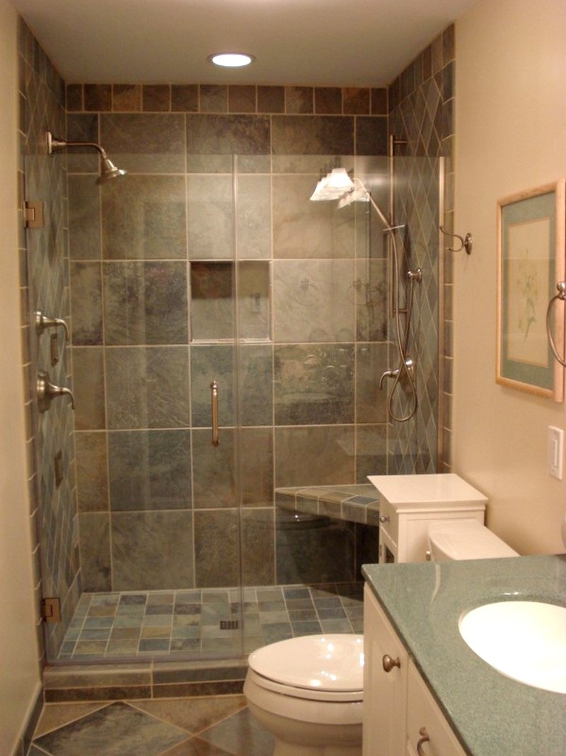 Un exemple d'un beau style de salle de bain de couleur beige