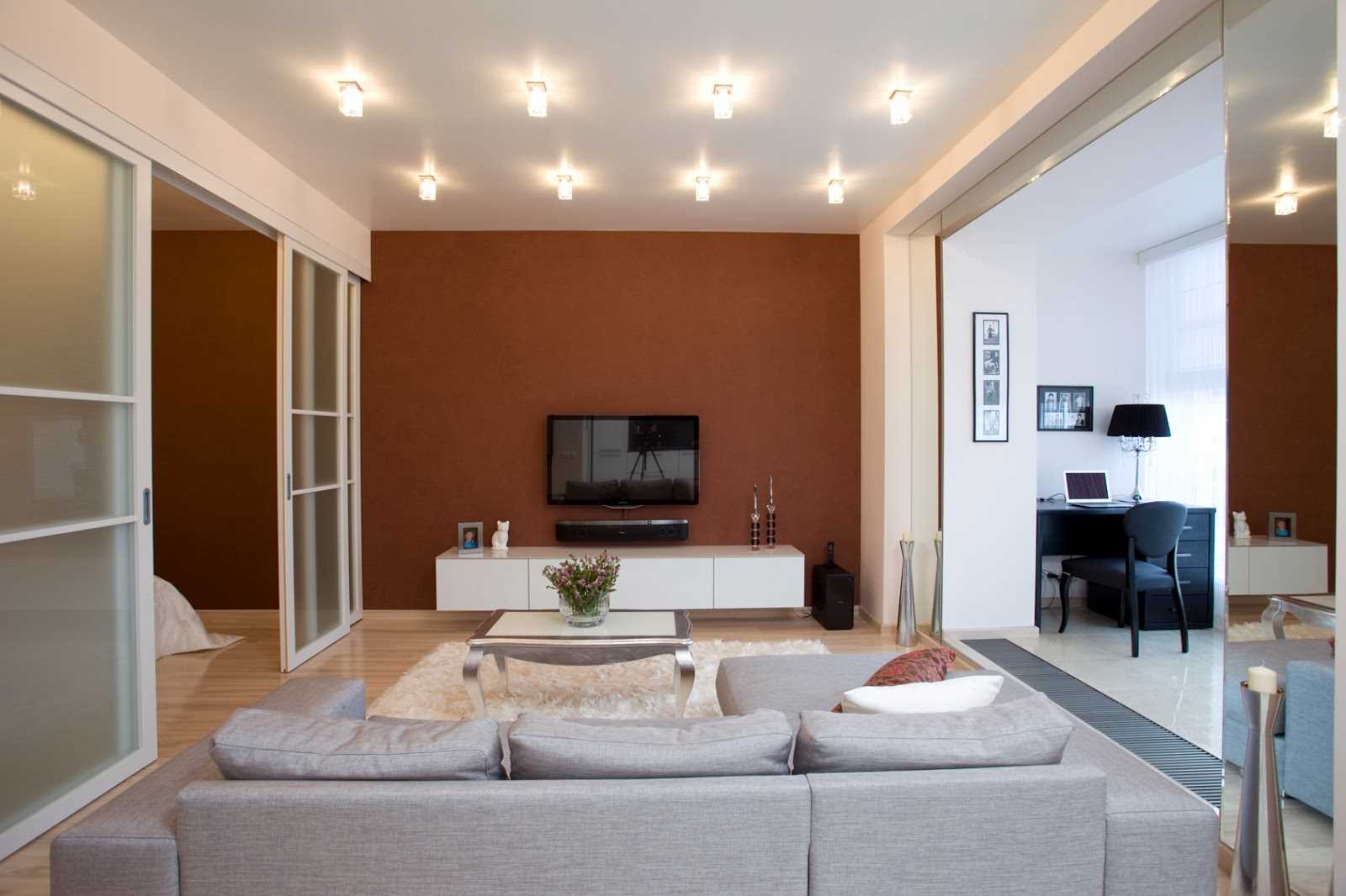 exemple d'un intérieur inhabituel d'un appartement moderne de 50 m2