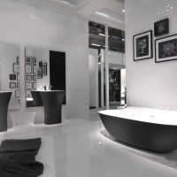 l'idée d'un beau design de salle de bain en noir et blanc