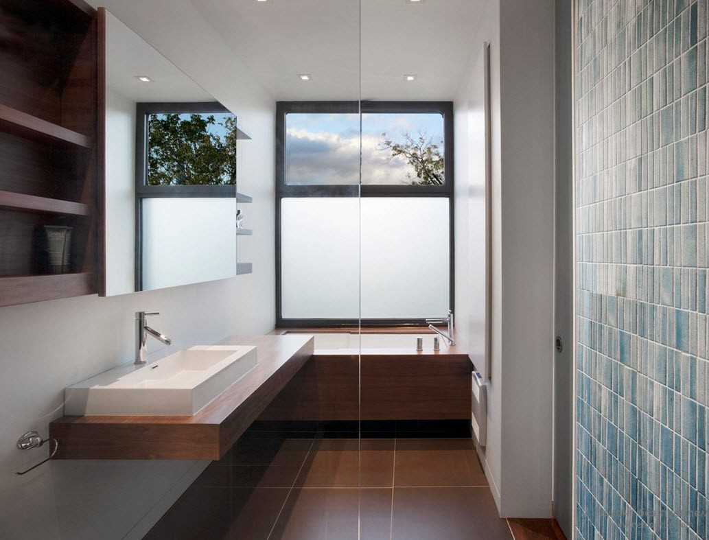 opzione di un bellissimo stile di un bagno con una finestra