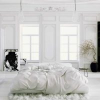version de l'intérieur de la chambre lumineuse en photo couleur blanche