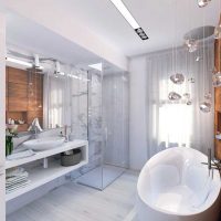 idea di un design insolito di un bagno con una finestra fotografica
