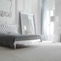version d'une belle chambre design en photo couleur blanc
