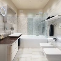 versie van het ongewone ontwerp van de badkamer 6 m² foto