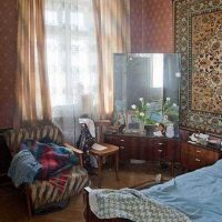 l'idée d'une pièce intérieure inhabituelle dans la photo de style soviétique