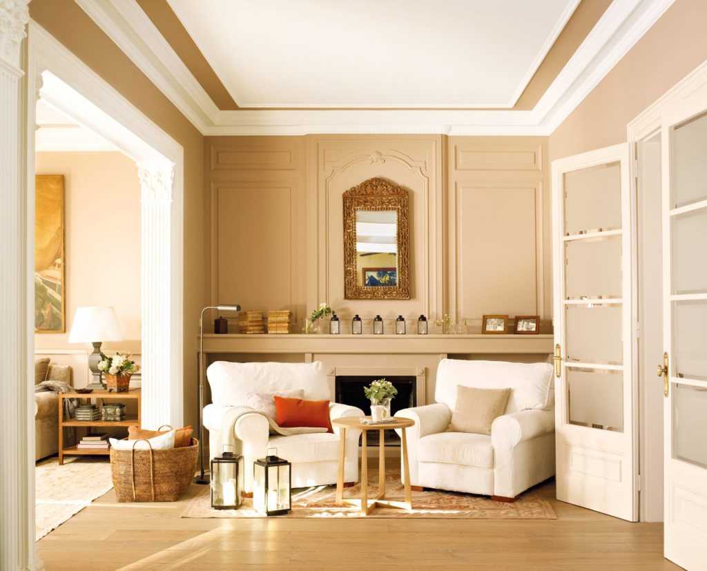 variante d'une combinaison inhabituelle de couleur beige dans le style de l'appartement