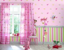 rožinės spalvos naudojimo gražiame buto interjero nuotraukoje pavyzdys