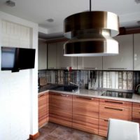 un exemple d'une belle cuisine design photo de 8 m²