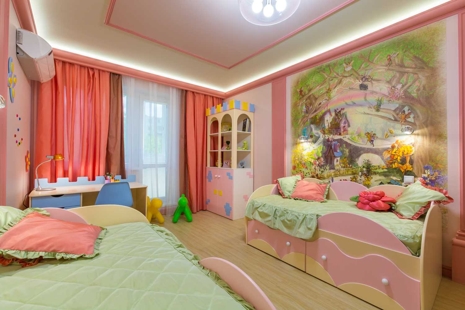 l'idée d'une belle conception d'une chambre d'enfants pour deux filles