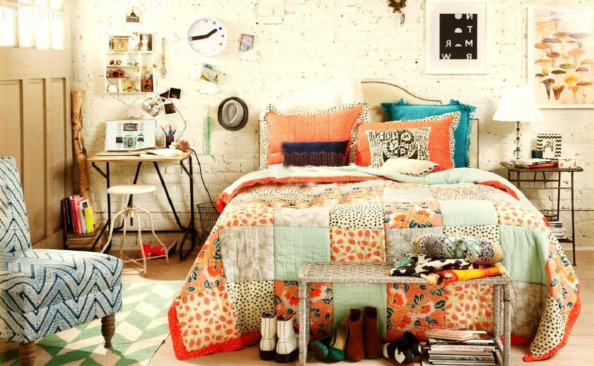 version du beau design de la chambre dans le style du patchwork