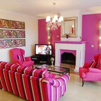 example of the use of pink in a bright interior apartment photo