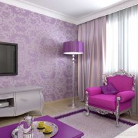 An example of using pink in a bright photo room design