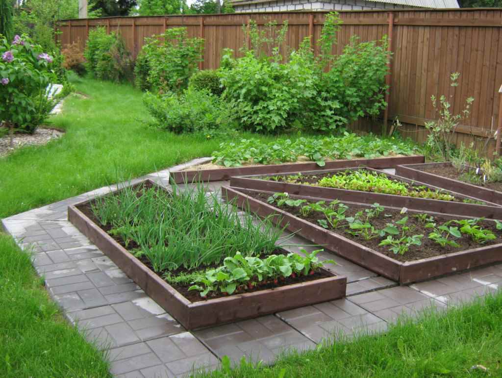 l'idée d'un beau design de jardin dans le pays