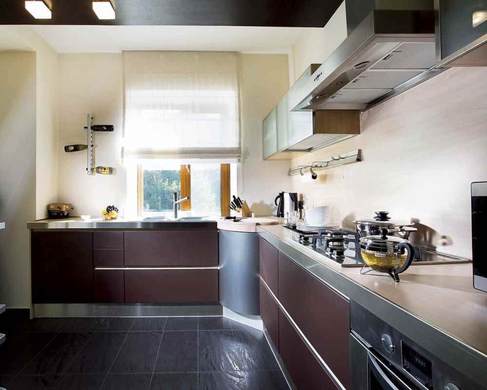 opcija kuhinje u svijetlom stilu 11 m²