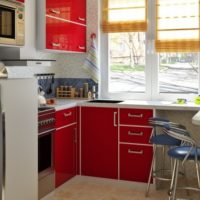 design della cucina rosso-bianco