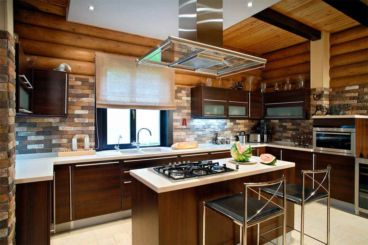 un esempio di uno stile insolito di cucina in una casa di legno