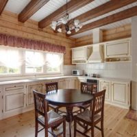 idea di uno stile leggero di cucina in una foto di casa in legno