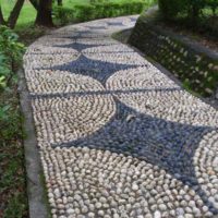 option of using unusual garden paths in landscape design picture