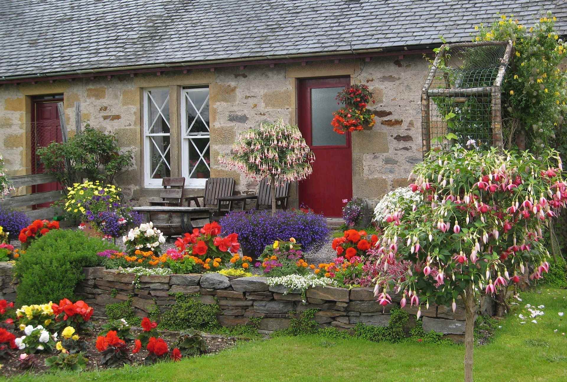 idée d'une belle décoration de jardin dans une cour privée
