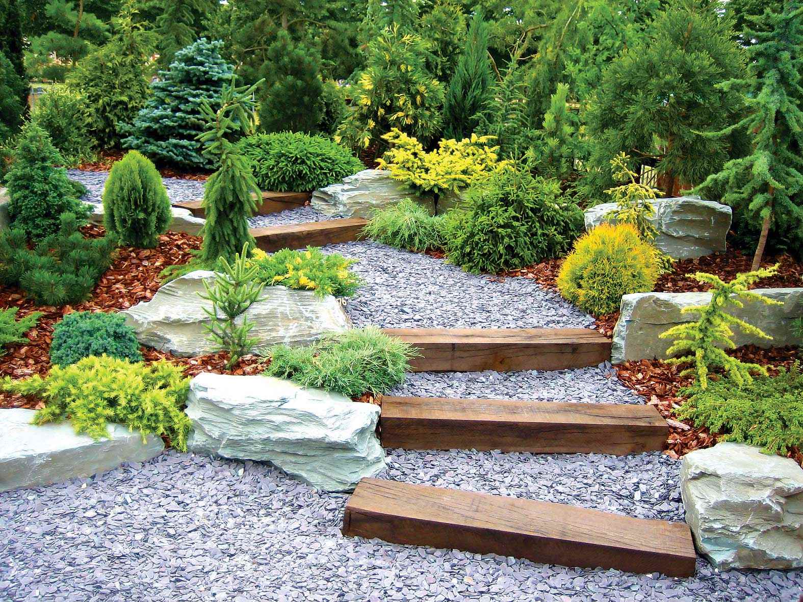 an example of the use of unusual garden paths in the design of the yard