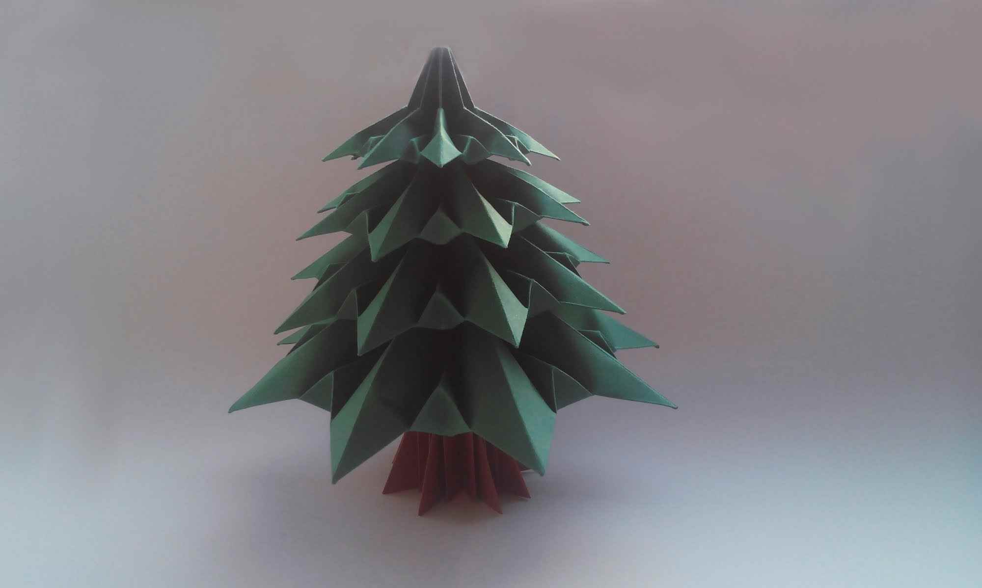 l'idea di creare un albero di Natale di carta fai-da-te luminoso