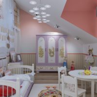 design della cameretta per bambini piccoli in colori vivaci