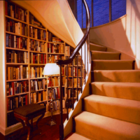 libreria sotto le scale