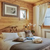 Camera da letto in legno in stile scandinavo