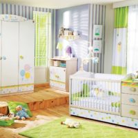 baby room per neonato bianco-verde
