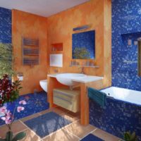 Modernus kombinuoto vonios kambario dizainas